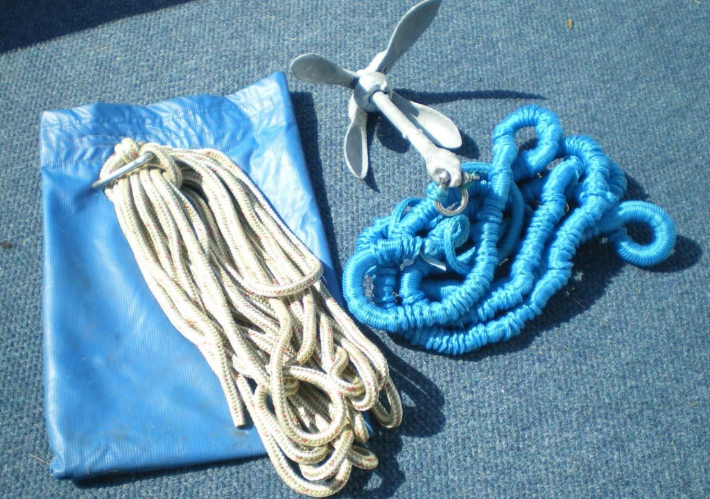 A Smart Invention to Anchor your Inflatable Dinghy