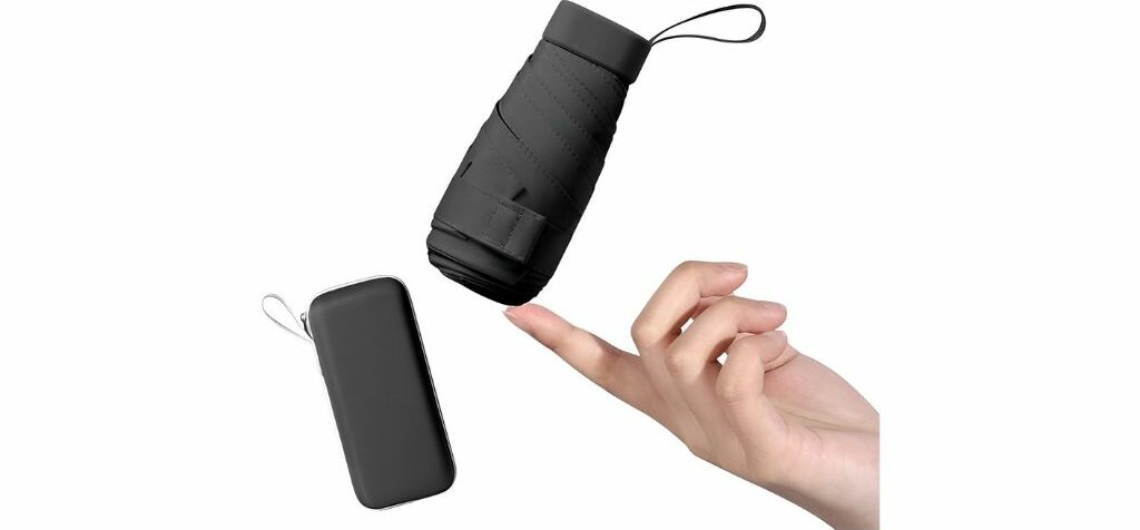 Compact umbrella with macaron colors.